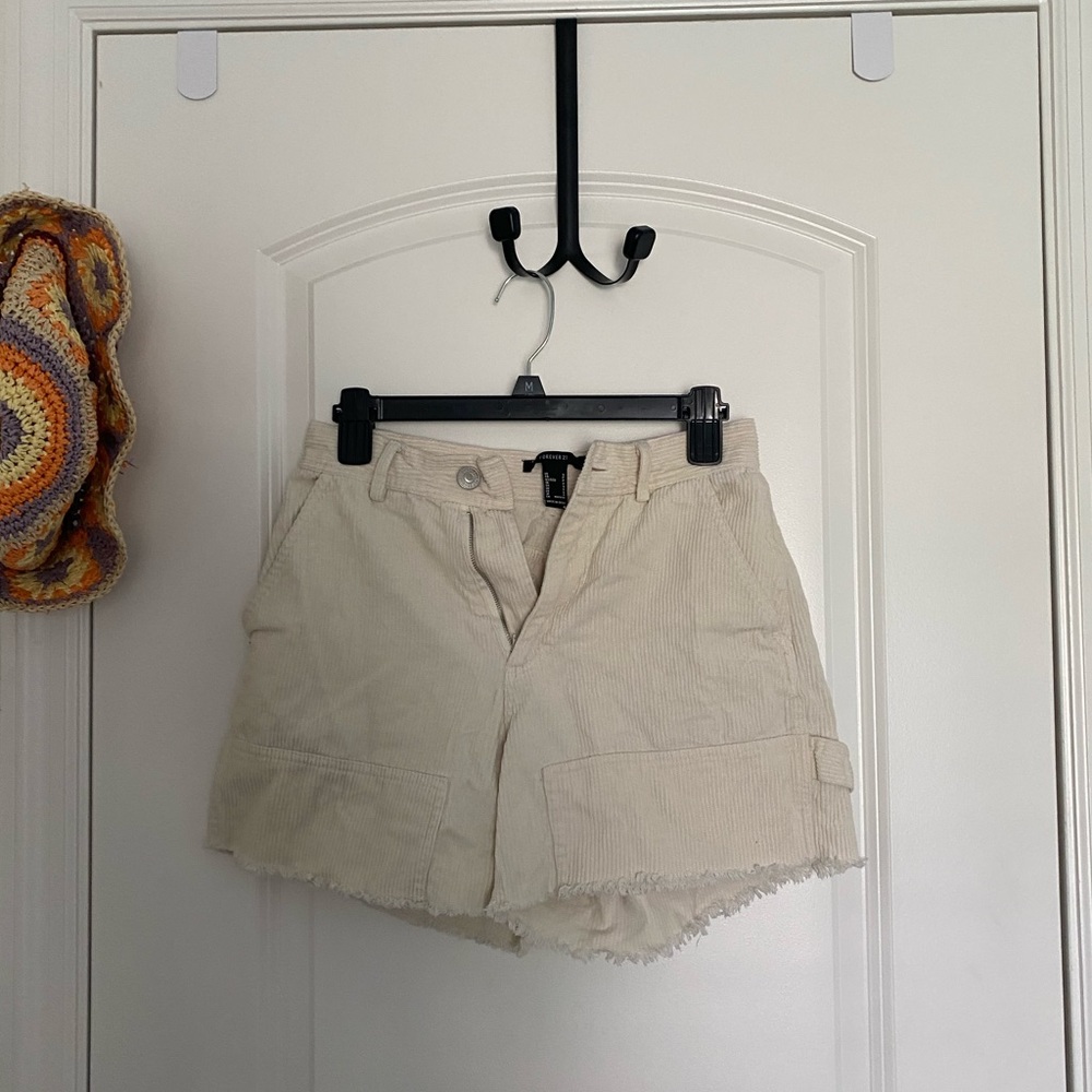 Forever 21 worn 2 times!! SIZE US SMALL CORDUROYISH SHORTS. HIGH WAISTED